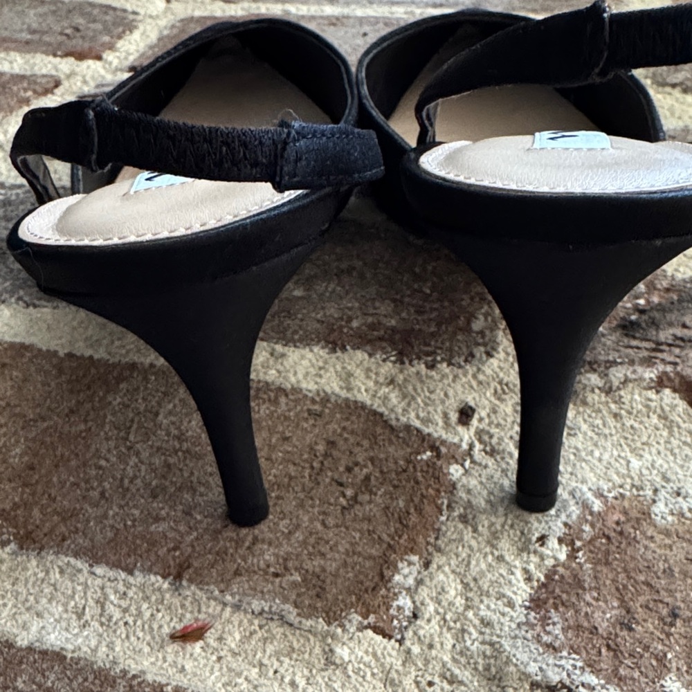 Nina size 8 Teri Black Slingback Women's heels - Picture 3 of 6